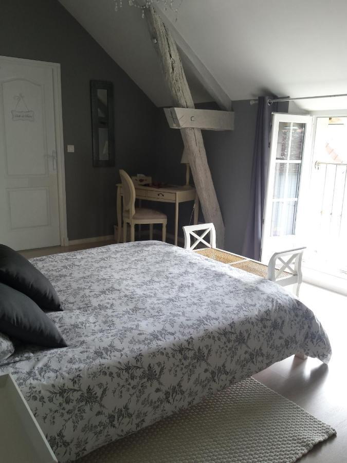 Chambres Des Rosiers Sennevieres Eksteriør bilde